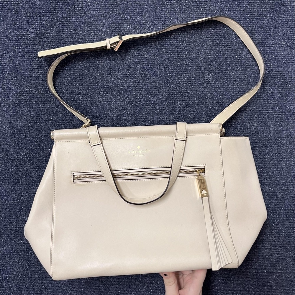Kate Spade Satchel Bag Womens Large‎ Beige Leather Tassel Zip Pocket Shoulder